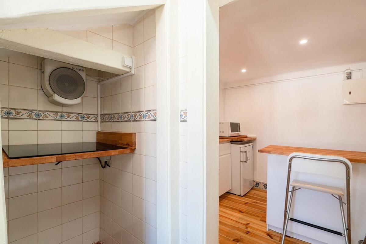 ליסבון Attic Apartment With Balcony In Bairro Alto מראה חיצוני תמונה