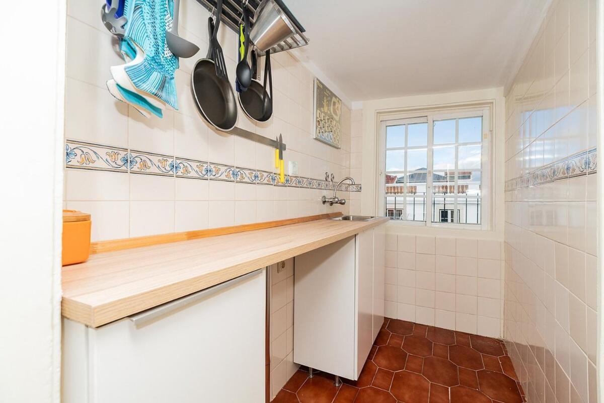 ליסבון Attic Apartment With Balcony In Bairro Alto מראה חיצוני תמונה