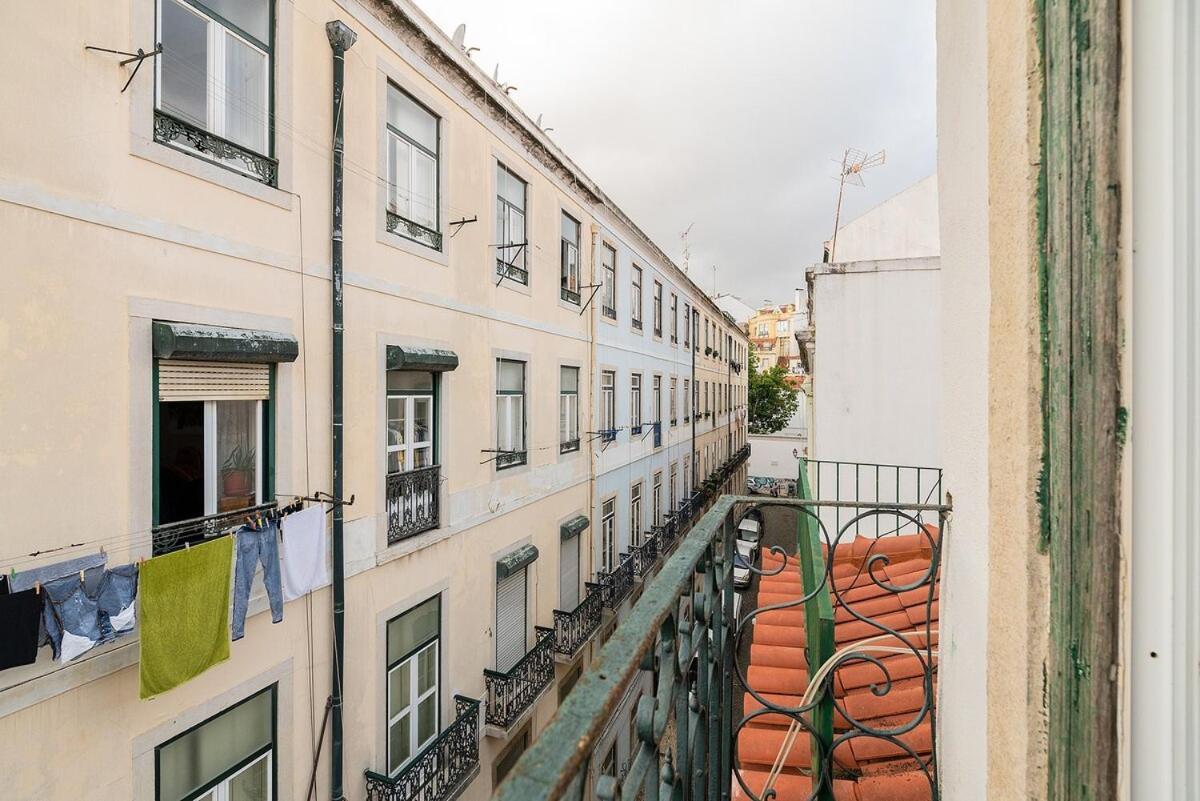 ליסבון Attic Apartment With Balcony In Bairro Alto מראה חיצוני תמונה